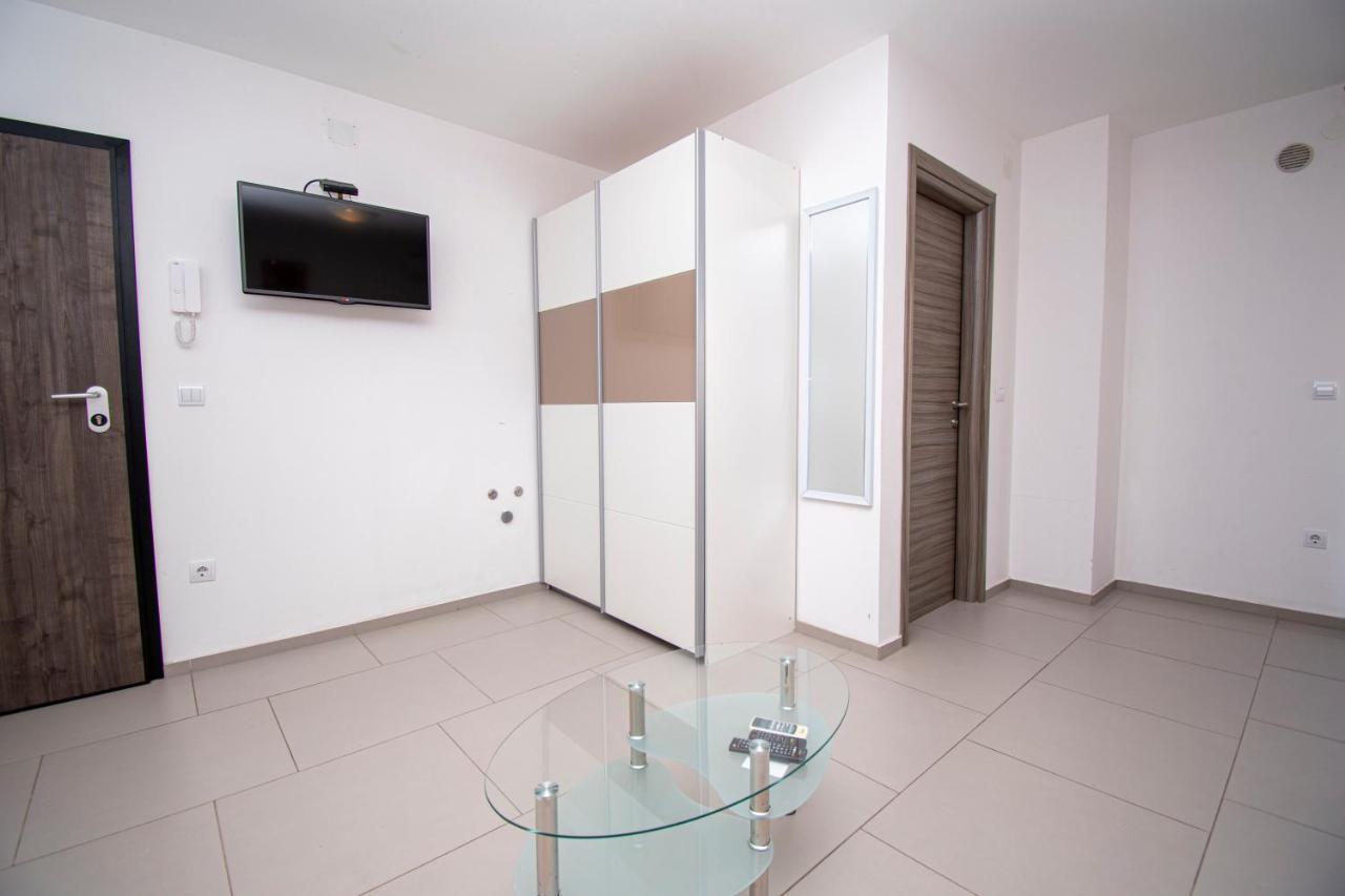 Apartment Lotuspoolapart