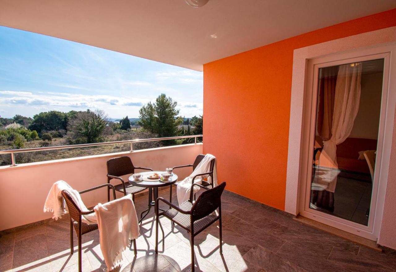 Lotuspoolapart Apartment Premantura